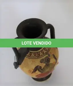 LOTE 022 - VASO