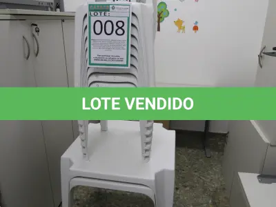 LOTE 008 - MÓVEIS PARA ESCRITÓRIO