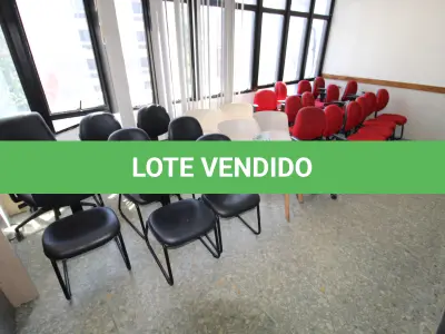 LOTE 001 - CADEIRAS