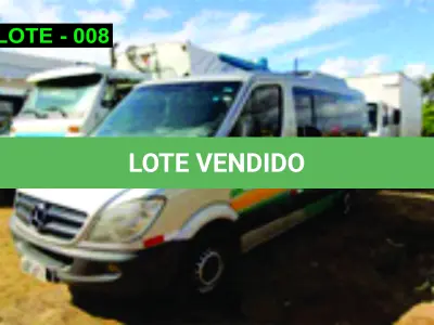 LOTE 008 - VEÍCULO - MERCEDES-BENS SPRINTER, 2014/2014, DIESEL, DÉBITO POR CONTA DO ARREMATANTE R$ 10.340,19.