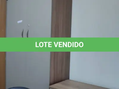 LOTE 008 - MÓVEIS PARA ESCRITÓRIO