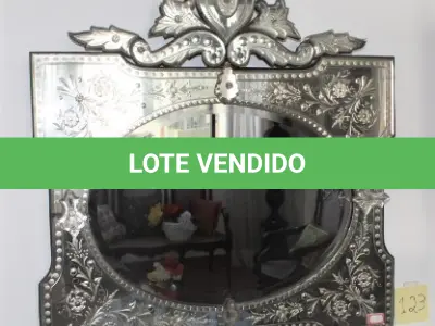 LOTE 123 - ESPELHO