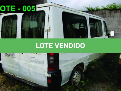 LOTE 005 - VEÍCULO - FIAT DUCATO VAN, 2001/2002, DIESEL.