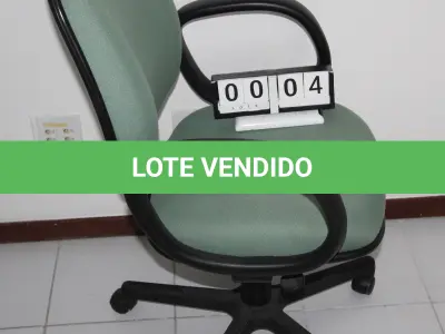 LOTE 004 - LOTE - 0004 - CADEIRA DIRETOR GIRATÓRIA C/ BRAÇO