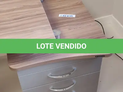 LOTE 008 - MÓVEIS PARA ESCRITÓRIO
