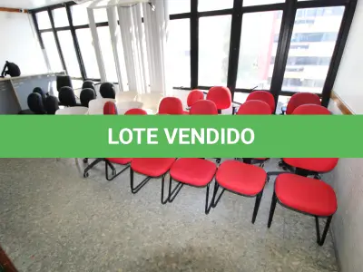 LOTE 001 - CADEIRAS