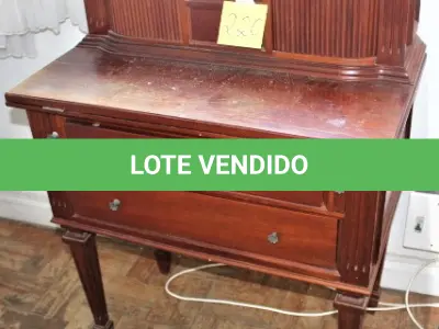 LOTE 220 - ESCRIVANINHA