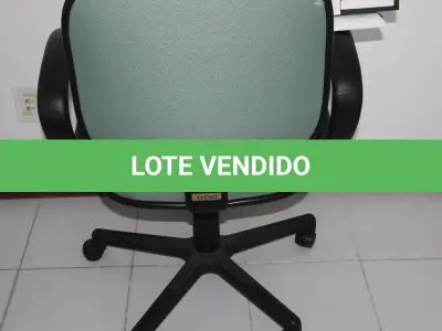 LOTE 004 - LOTE - 0004 - CADEIRA DIRETOR GIRATÓRIA C/ BRAÇO