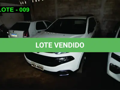LOTE 009 - VEÍCULO - FIAT TORO VOLCANO 4x4, 2016/2017, DIESEL, DÉBITO POR CONTA DO ARREMATANTE R$ 780,94.