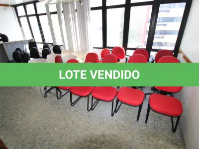 LOTE 001 - CADEIRAS