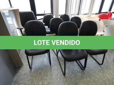 LOTE 001 - CADEIRAS