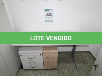 LOTE 008 - MÓVEIS PARA ESCRITÓRIO