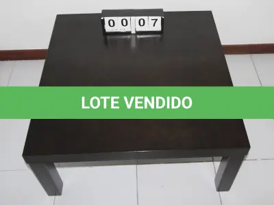 LOTE 007 - LOTE - 0007 - MESA DE CANTO QUADRADA