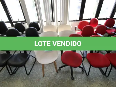 LOTE 001 - CADEIRAS