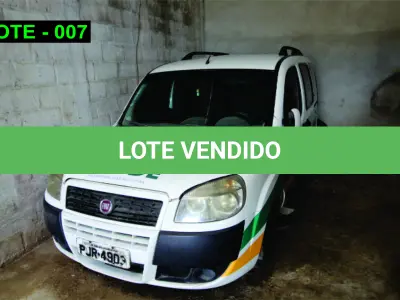 LOTE 007 - VEÍCULO - FIAT DOBLÓ ATTRACTIVE 1.4, 2015/2016, ALCOOL/GASOLINA, DÉBITO POR CONTA DO ARREMATANTE R$ 3.971,04.