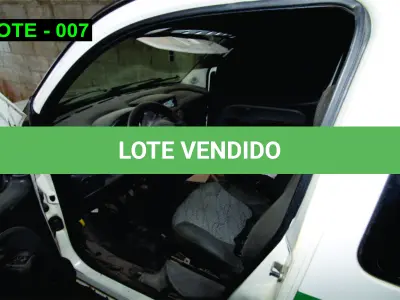 LOTE 007 - VEÍCULO - FIAT DOBLÓ ATTRACTIVE 1.4, 2015/2016, ALCOOL/GASOLINA, DÉBITO POR CONTA DO ARREMATANTE R$ 3.971,04.