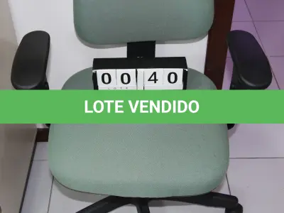 LOTE 040 - LOTE - 0040 - CADEIRA SECRETÁRIA GIRATÓRIA C/ BRAÇO