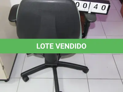 LOTE 040 - LOTE - 0040 - CADEIRA SECRETÁRIA GIRATÓRIA C/ BRAÇO