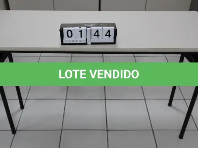 LOTE 144 - LOTE - 0144 - MESA P/ AUDITÓRIO C/ PÉS DOBRÁVEIS
