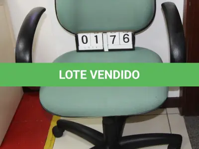 LOTE 176 - LOTE - 0176 - CADEIRA DIRETOR GIRATÓRIA C/ BRAÇO