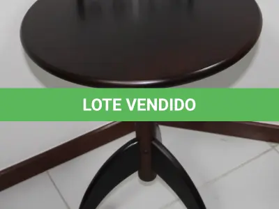 LOTE 079 - LOTE - 0079 - MESA DE CANTO REDONDA