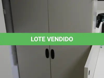 LOTE 210 - LOTE - 0210 - ARMÁRIO 2 PORTAS ALTO