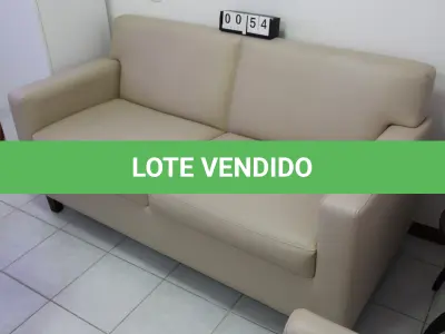 LOTE 054 - LOTE - 0054 - SOFÁ 2 LUGARES CORINO
