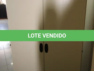 LOTE 064 - LOTE - 0064 - ARMÁRIO 2 PORTAS ALTO