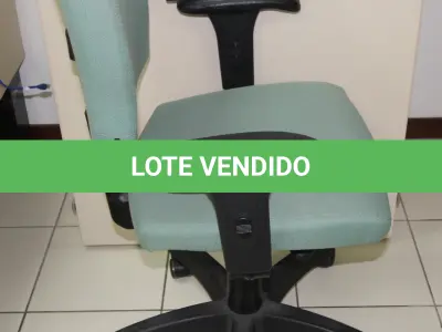 LOTE 244 - LOTE - 0244 - CADEIRA SECRETÁRIA GIRATÓRIA C/ BRAÇO