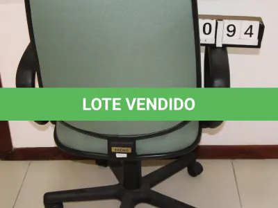 LOTE 094 - LOTE - 0094 - CADEIRA PRESIDENTE GIRATÓRIA C/ BRAÇO