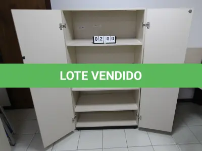 LOTE 200 - LOTE - 0200 - ARMÁRIO 2 PORTAS ALTO