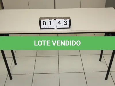 LOTE 143 - LOTE - 0143 - MESA P/ AUDITÓRIO C/ PÉS DOBRÁVEIS
