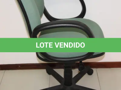 LOTE 098 - LOTE - 0098 - CADEIRA DIRETOR GIRATÓRIA C/ BRAÇO