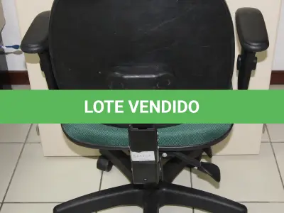 LOTE 250 - LOTE - 0250 - CADEIRA SECRETÁRIA GIRATÓRIA C/ BRAÇO