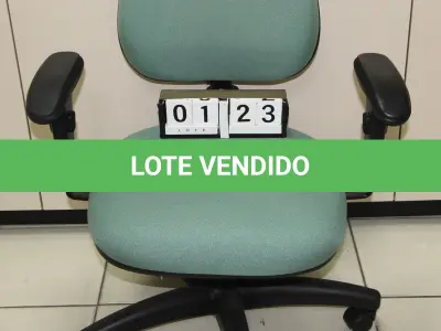 LOTE 123 - LOTE - 0123 - CADEIRA SECRETÁRIA GIRATÓRIA C/ BRAÇO