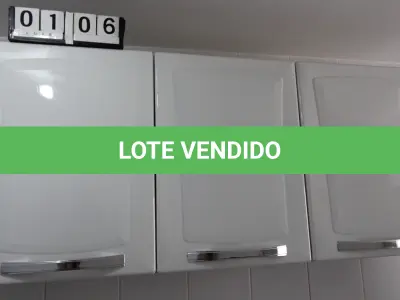 LOTE 106 - LOTE - 0106 - ARMÁRIO 3 PORTAS DE COZINHA SUSPENSO