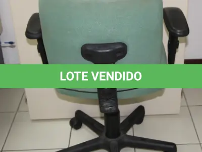 LOTE 247 - LOTE - 0247 - CADEIRA SECRETÁRIA GIRATÓRIA C/ BRAÇO