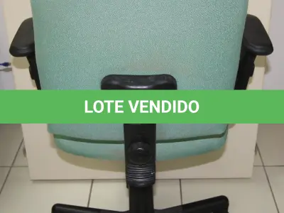 LOTE 242 - LOTE - 0242 - CADEIRA SECRETÁRIA GIRATÓRIA C/ BRAÇO