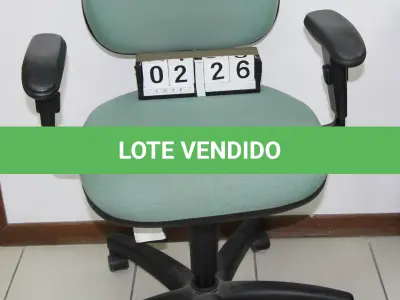 LOTE 226 - LOTE - 0226 - CADEIRA SECRETÁRIA GIRATÓRIA C/ BRAÇO