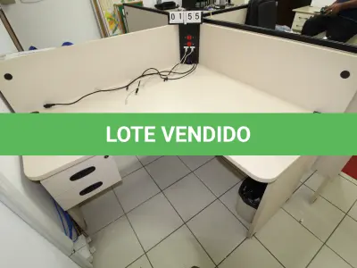 LOTE 155 - LOTE - 0155 - MESA EM L PEQUENA