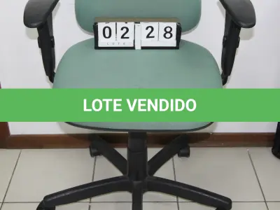 LOTE 228 - LOTE - 0228 - CADEIRA SECRETÁRIA GIRATÓRIA C/ BRAÇO