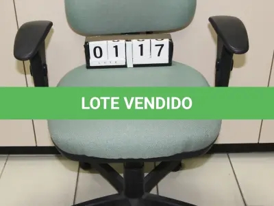 LOTE 117 - LOTE - 0117 - CADEIRA SECRETÁRIA GIRATÓRIA C/ BRAÇO