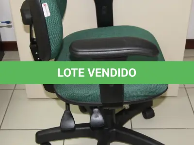 LOTE 250 - LOTE - 0250 - CADEIRA SECRETÁRIA GIRATÓRIA C/ BRAÇO