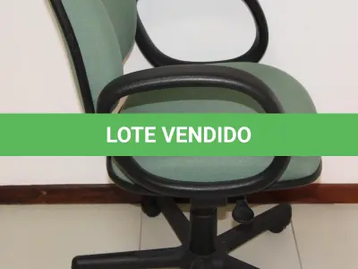 LOTE 100 - LOTE - 0100 - CADEIRA DIRETOR GIRATÓRIA C/ BRAÇO