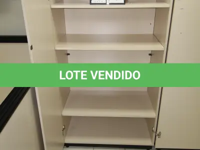 LOTE 120 - LOTE - 0120 - ARMÁRIO 2 PORTAS ALTO