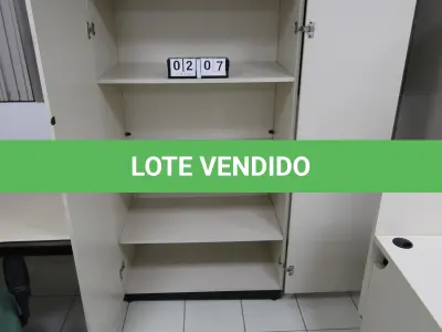 LOTE 207 - LOTE - 0207 - ARMÁRIO 2 PORTAS ALTO
