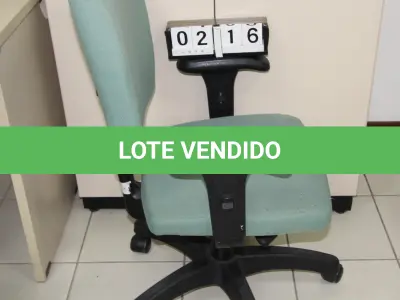 LOTE 216 - LOTE - 0216 - CADEIRA SECRETÁRIA GIRATÓRIA C/ BRAÇO