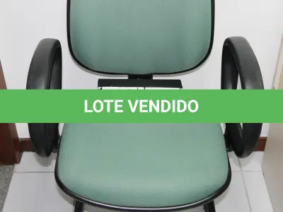 LOTE 027 - LOTE - 0027 - CADEIRA DIRETOR FIXA C/ BRAÇO