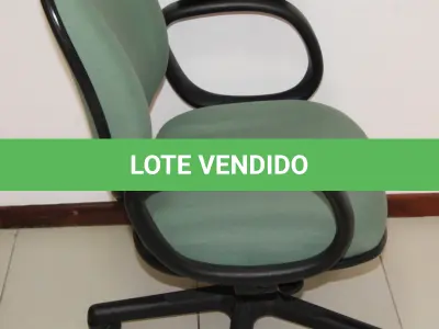 LOTE 095 - LOTE - 0095 - CADEIRA DIRETOR GIRATÓRIA C/ BRAÇO