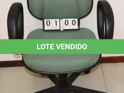 LOTE 100 - LOTE - 0100 - CADEIRA DIRETOR GIRATÓRIA C/ BRAÇO